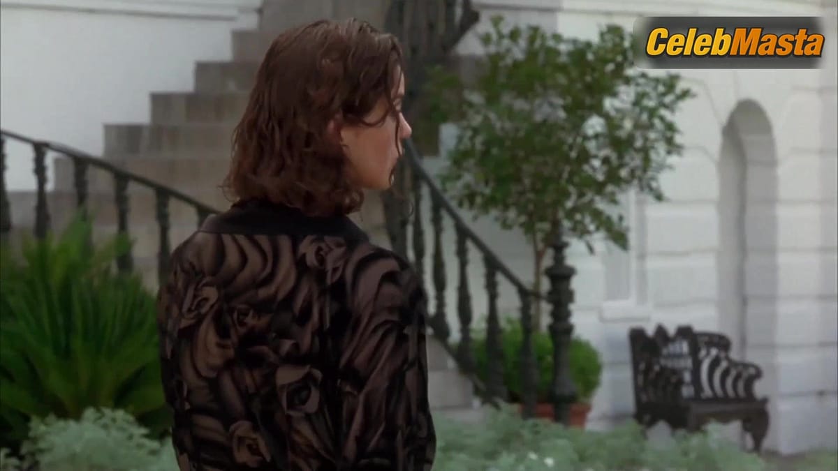 Teri Hatcher Boobs Scene in Heaven's Prisoners