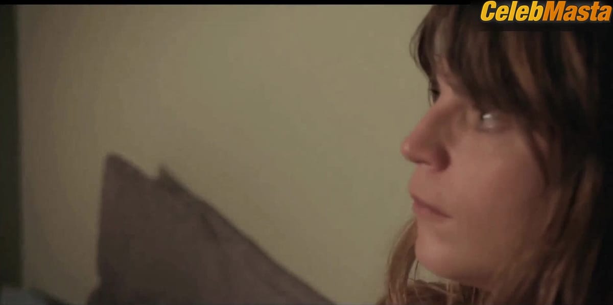 Alienor Marcade-sechan and Romane Bohringer's Lesbian, Ass Scene in Lamour Flou