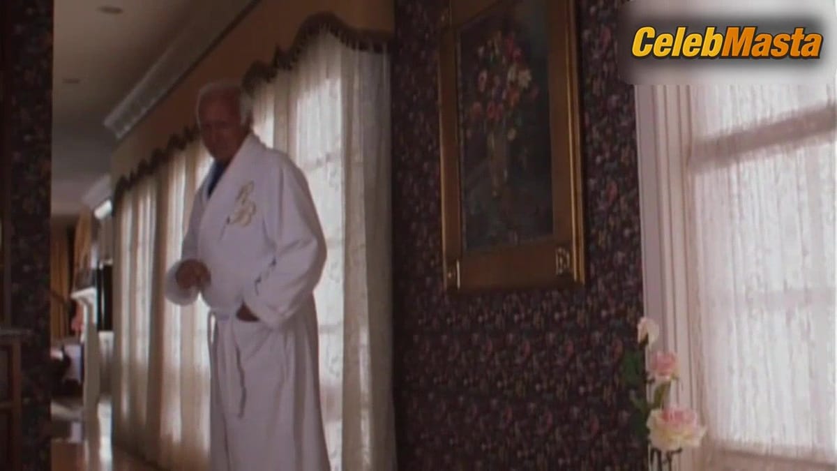 Mena Suvari's Sex Scene from American Virgin