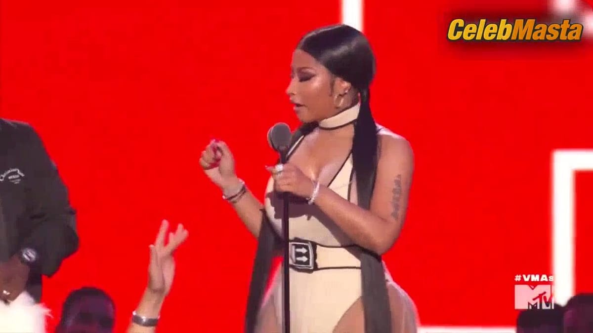 Nicki Minaj's Hot Scene in Mtv Video Music Awards