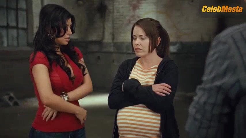 Kim Kardashian West and Crista Flanagan's Sexy Scene in Disaster Movie