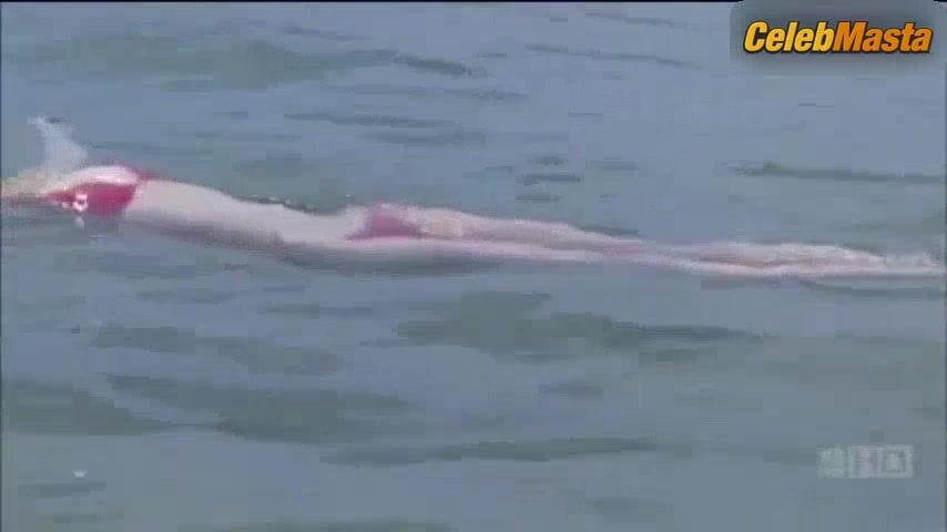 Melissa George's Ass, Tits Scene from Two Twisted
