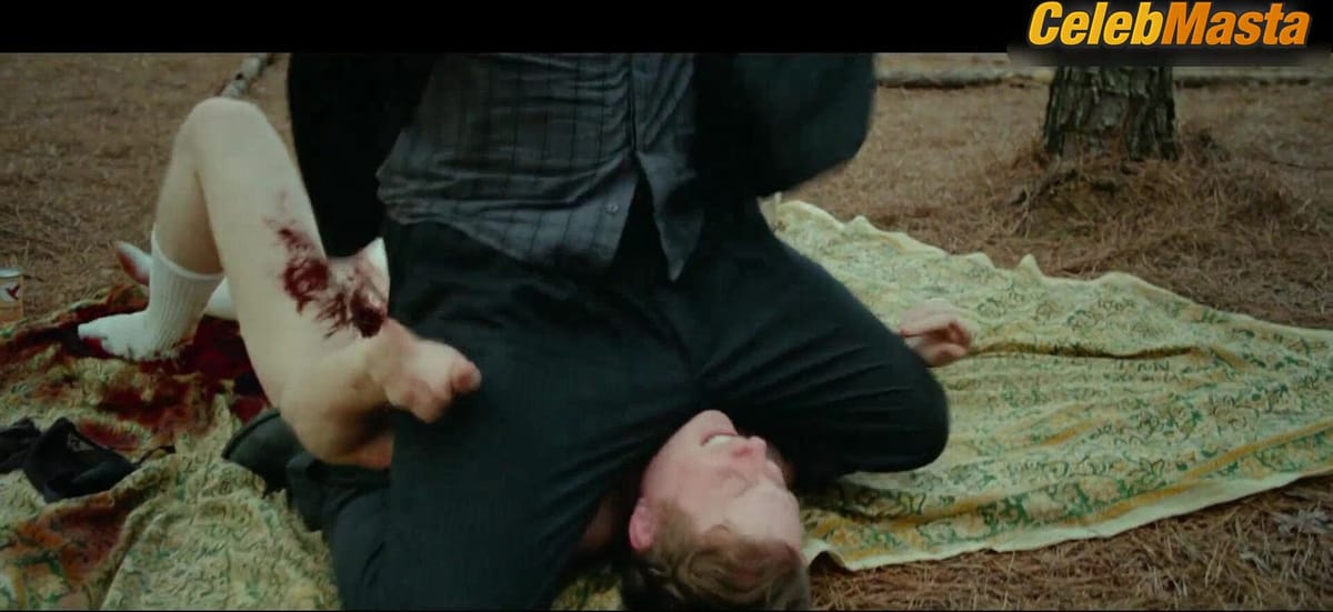 Riley Keough Shows Underwear Scene in The Devil All The Time
