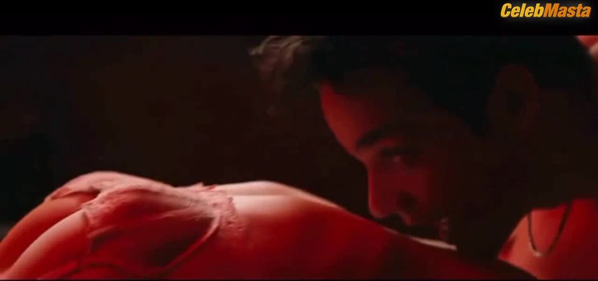 Sophie Turner Thong Scene from Heavy