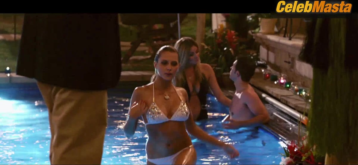 Lucy Lawless and Teresa Palmer's Bikini Scene in Bedtime Stories