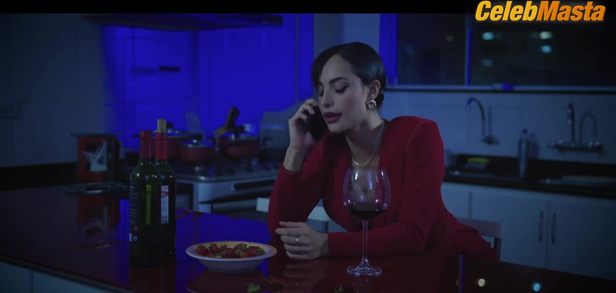 Aline Mineiro Boobs Scene in Conspiracao Fatal