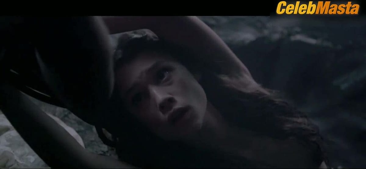 Astrid Berges-Frisbey Sex Scene from Pirates Of The Caribbean On Stranger Tides