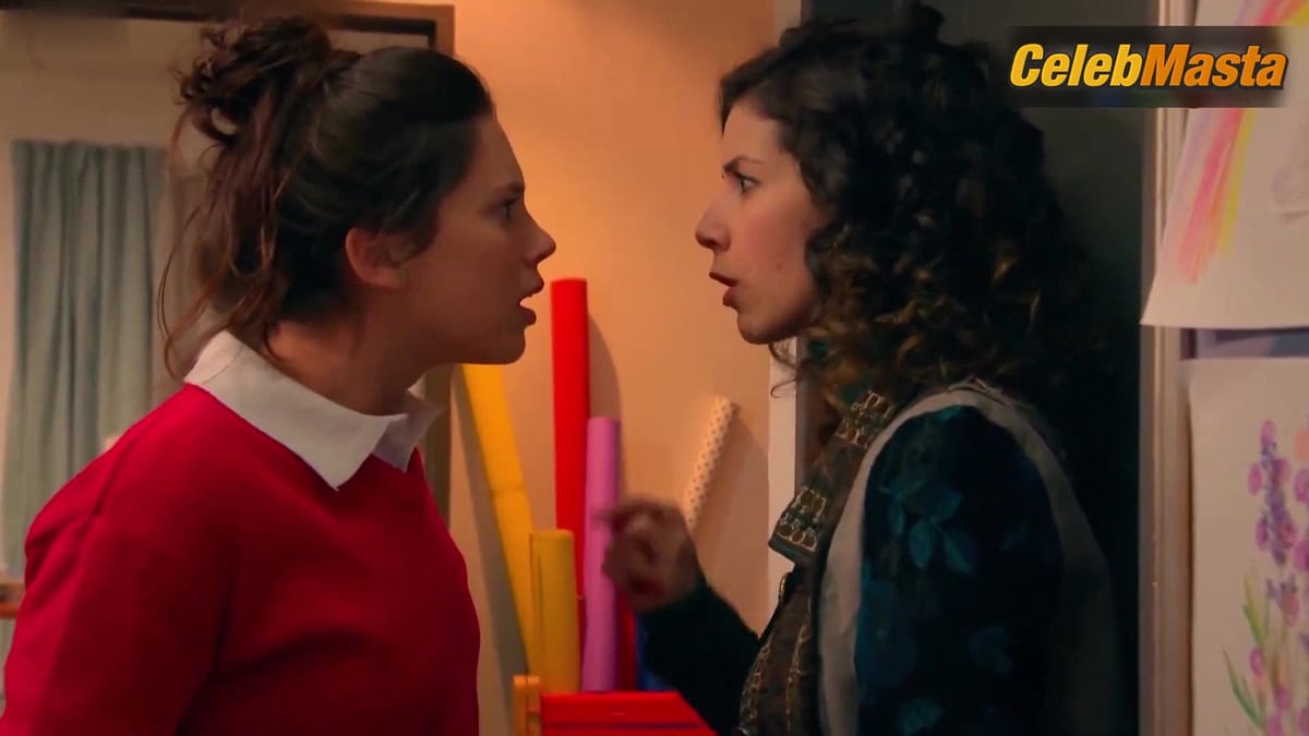Delfina Chaves Lesbian Scene from Amar, Despues De Amar