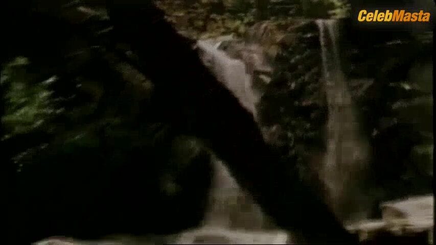 Laura Gemser's Ass, Tits Scene from La Belva Dalla Calda Pelle