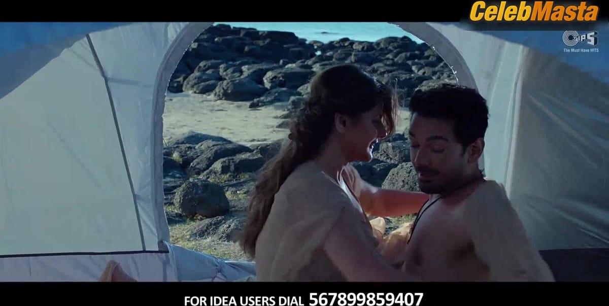 Zarine Khan Reveals Sexy Scene in Aksar 2