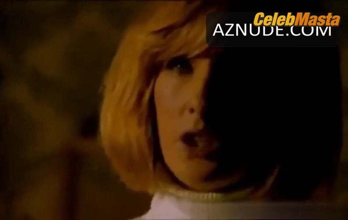 Kelly Reilly Looks Sexy in a Scene in He Kills Coppers