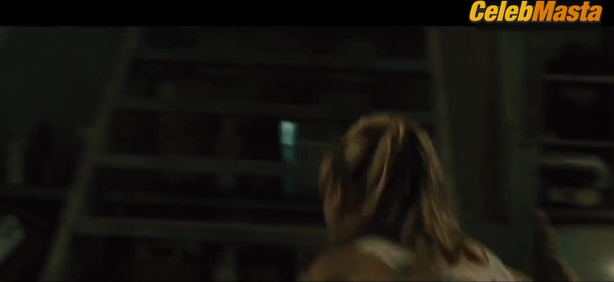 Jennifer Lawrence Sex Scene from House At The End Of The Street