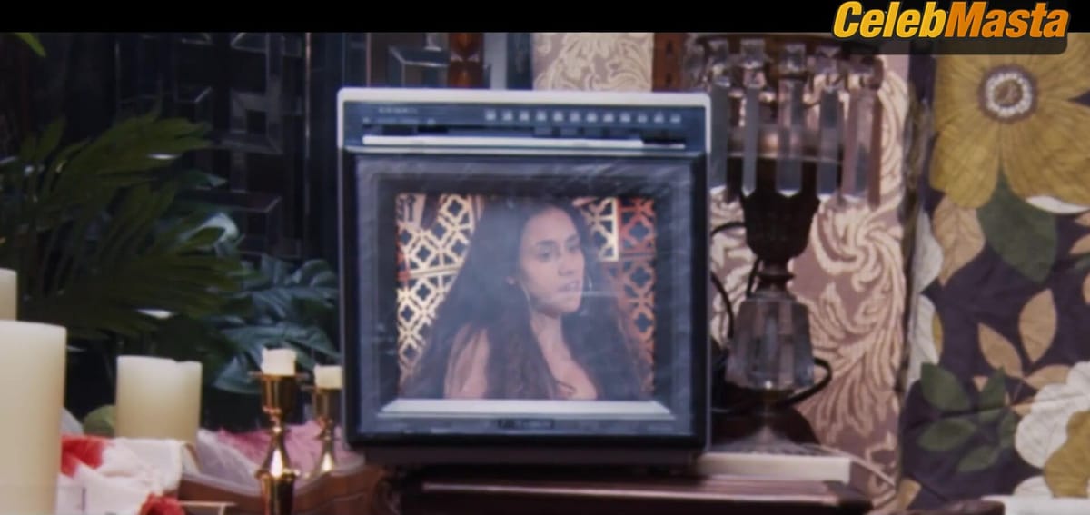 Celina Biurrun, Numa Perrier, Rain Phoenix, Alicia Witt and Wendy Mccolm Booty and Boobs Scene in Fuzzy Head