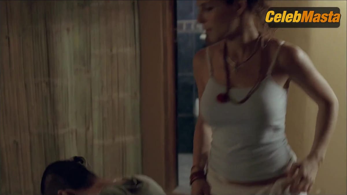Elsa Pataky Reveals Her Boobs in a Scene in Mancora