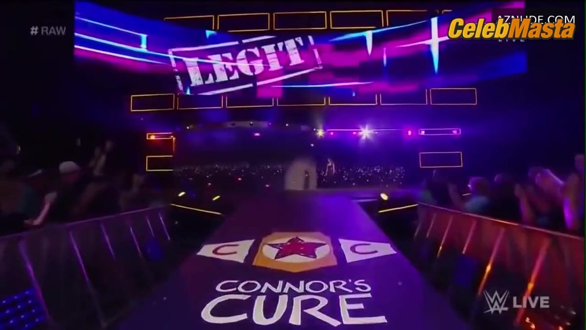Sasha Banks Displays Booty and Boobs in Ring Scene in WWE Monday Night RAW