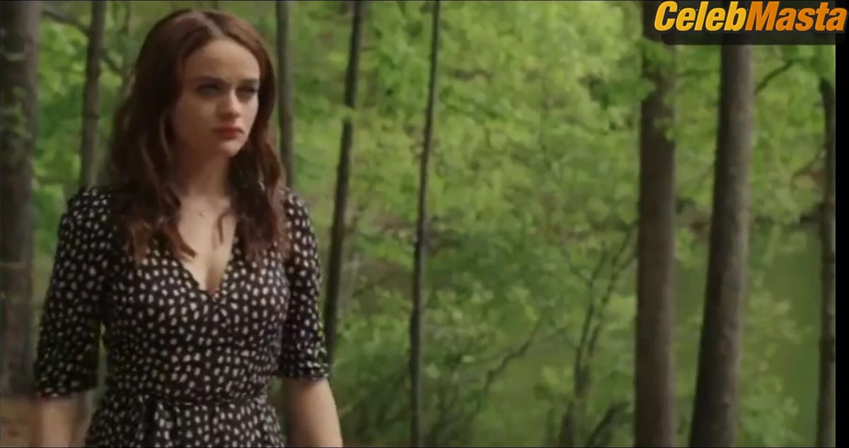Joey King Looks Sexy in a Scene from The In Between
