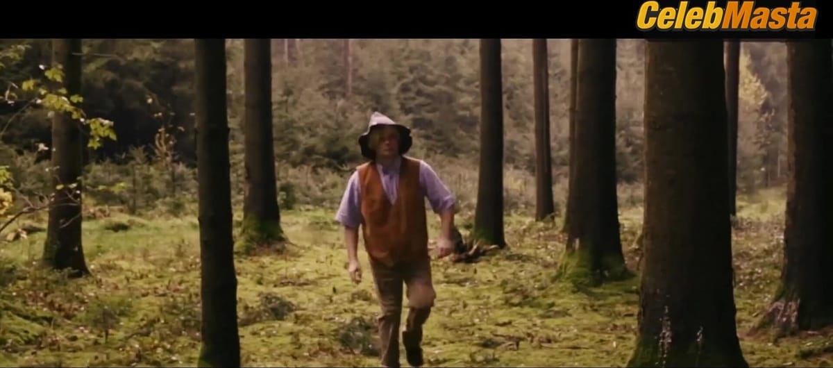 Micaela Schafer Reveals Her Naked Breasts in a Scene in Die Boten Des Todes