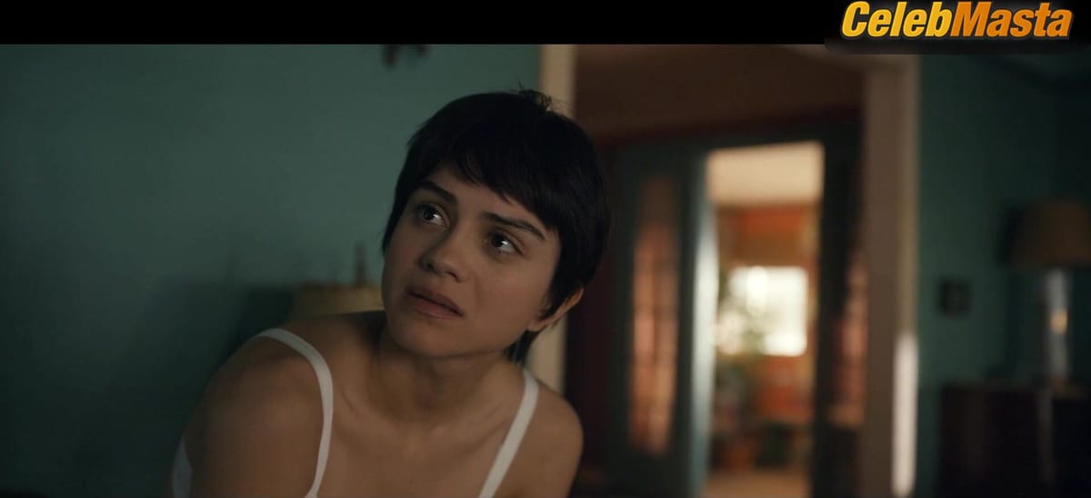 Daisy Edgar-Jones and Sasha Calle's Lesbian, Underwear Scene in On Swift Horses