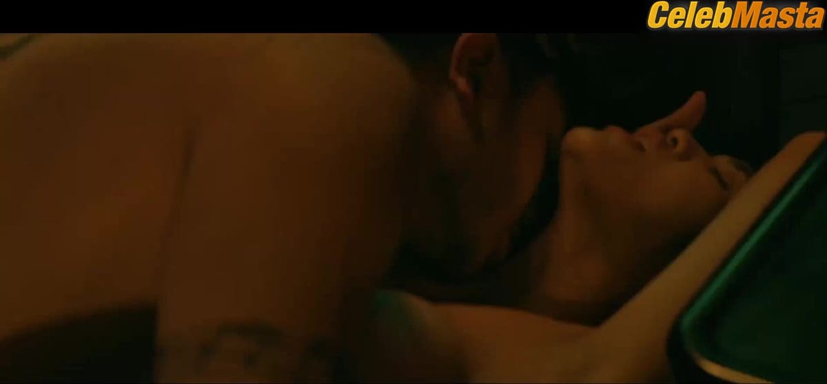 Angeli Khang Flaunts Boobs Scene in Uhaw