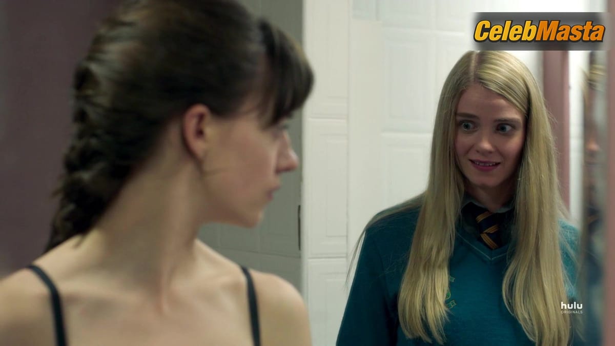 Daisy Edgar-Jones's Underwear Scene from Normal People