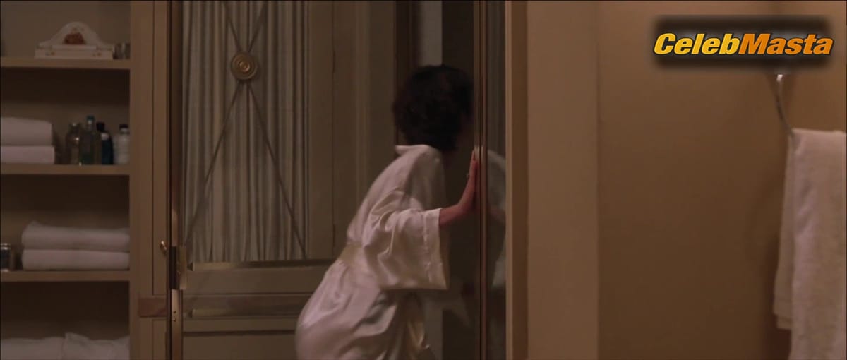 Robin Tunney's Butt, Tits Scene from End Of Days