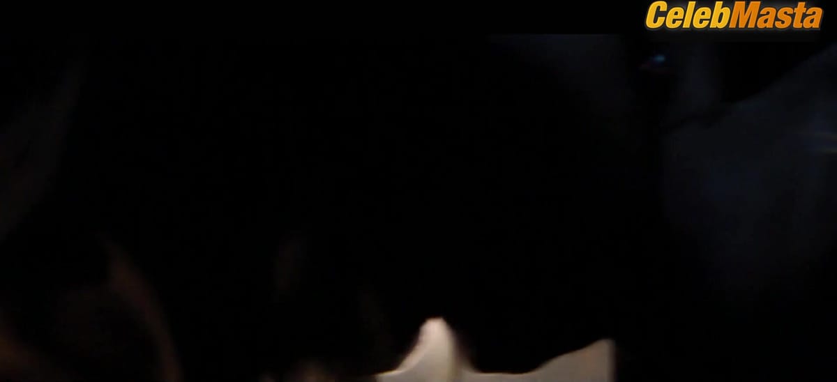Margot Robbie and Li Jun Li's Lesbian Scene from Babylon