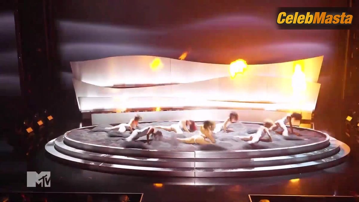 Tate McRae's Hot Scene at Mtv Video Music Awards