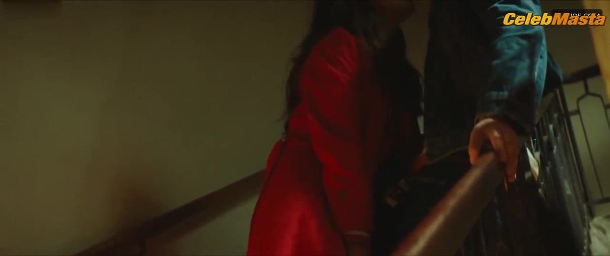 Maria Valverde's Underwear Scene in Arana