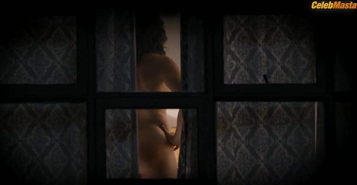 Karolina Wydra's Tits Scene in Sneaky Pete