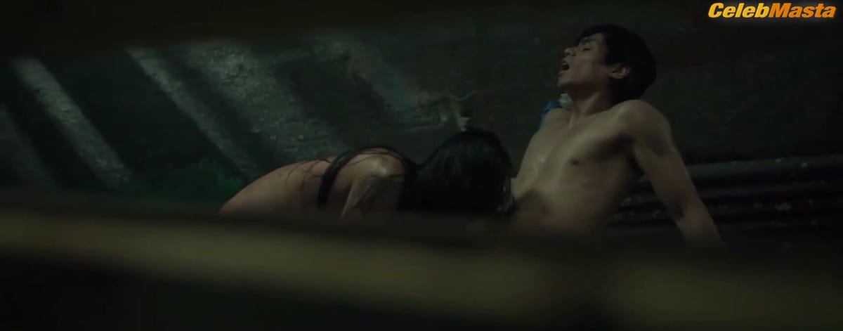 Micaella Raz's Tits Scene in Sirena