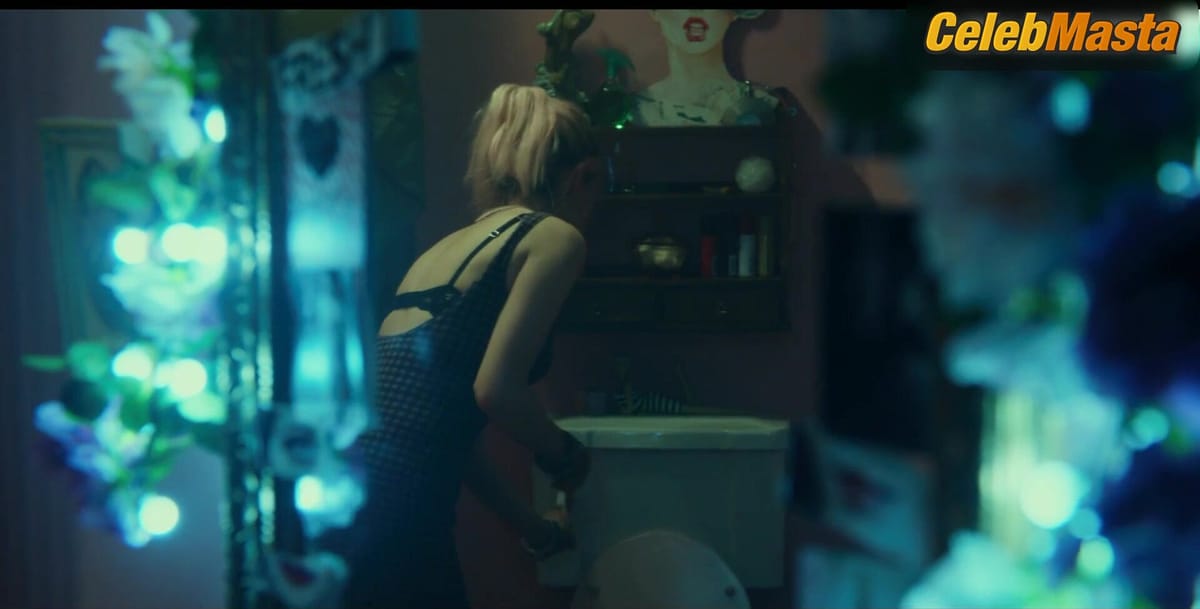 Emma Mackey's Sultry Scene in Sex Education