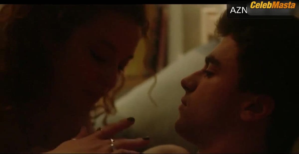 Maria Pedraza's Hot Scene in Elite