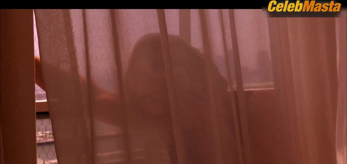 Joelle Carter and Neve Campbell's Lesbian Scene from When Will I Be Loved