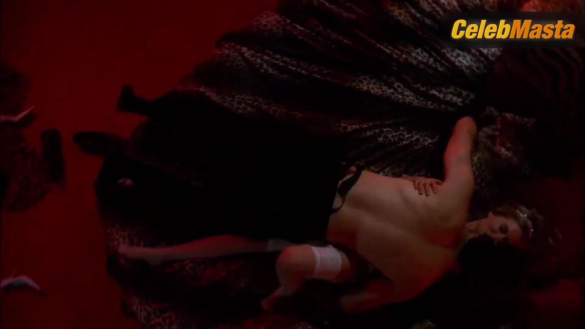 Sarah Carter Shows Underwear Scene in Smallville