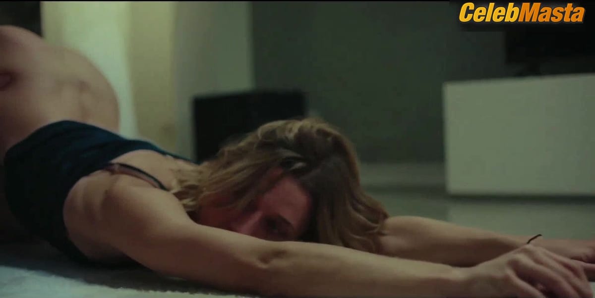 Svenja Jung nude/sexy scene in Naked
