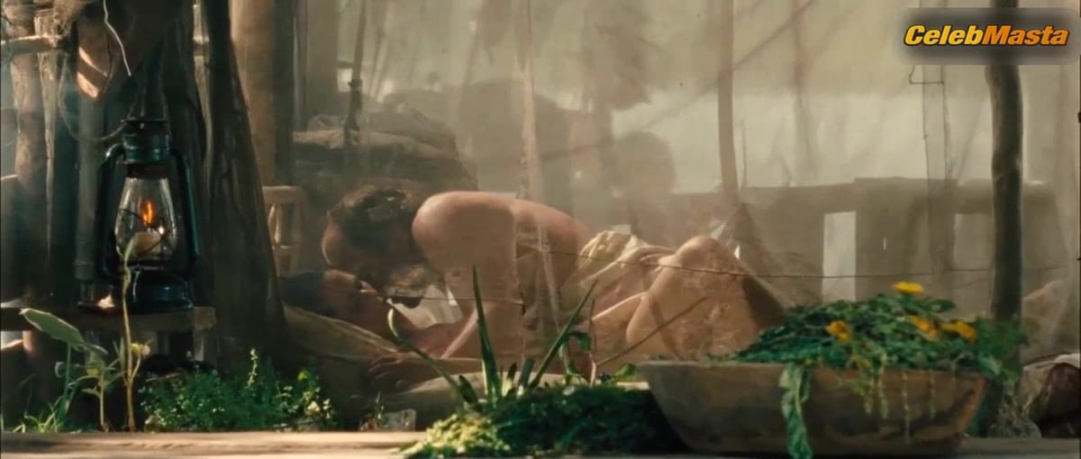Martina Garcia's Sexy Scene in Operacion E