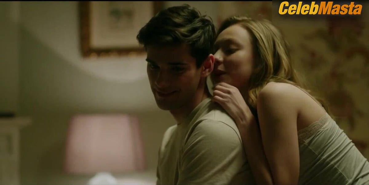 Ester Exposito's Hot Scene in Elite