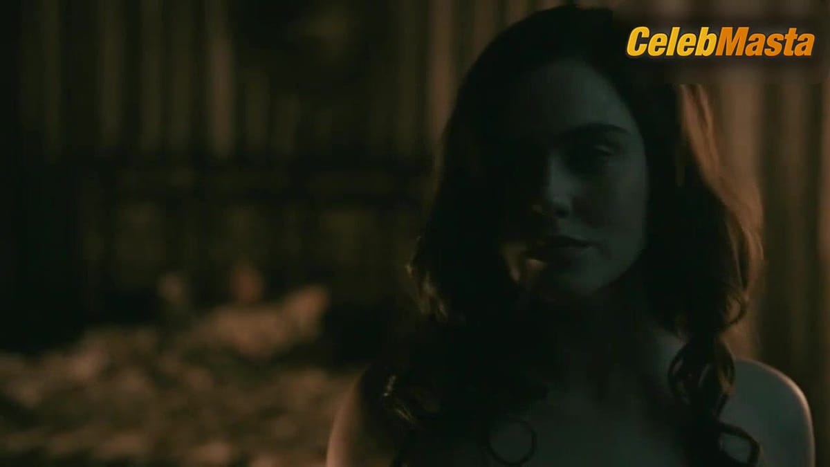Jennie Jacques Naked Scene from Season 4 Episode 3 (March 3, 2016): Mercy