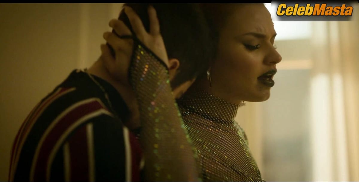 Mirela Balic's Sex Scene in Elite