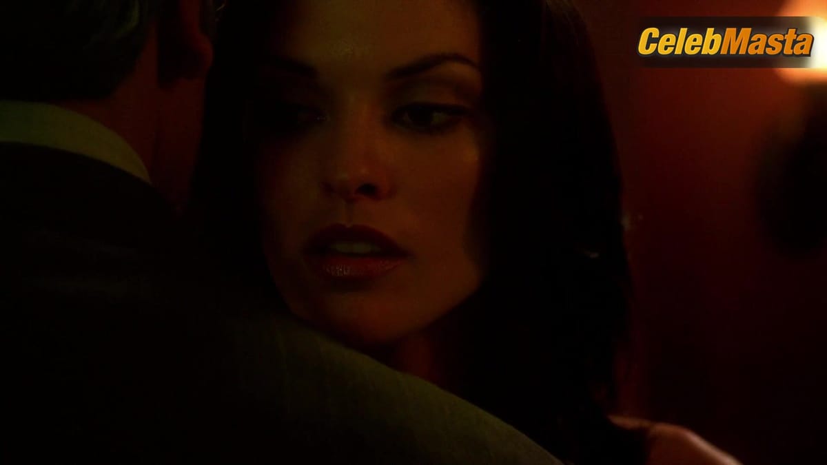 Alana De La Garza Flaunts Sexy Scene in Jag