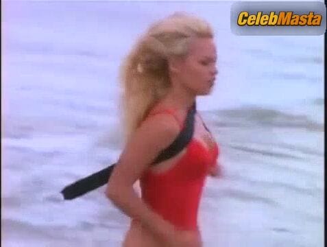 Pamela Anderson Flaunts Sexy Scene in Season 4 Episode 8 (November 1, 1993): Submersion