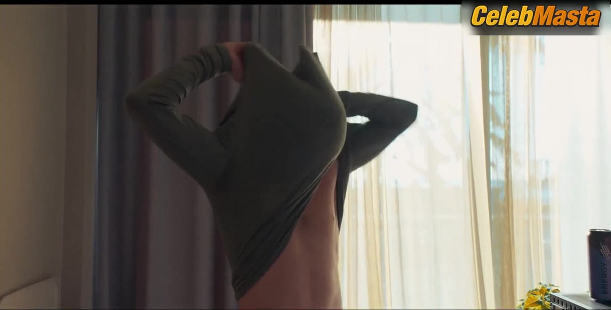 Kristina Kucherenko, Anastasiya Belousova and Ekaterina Bezdel's Tits Scene in Moya Bolshaya Tayna