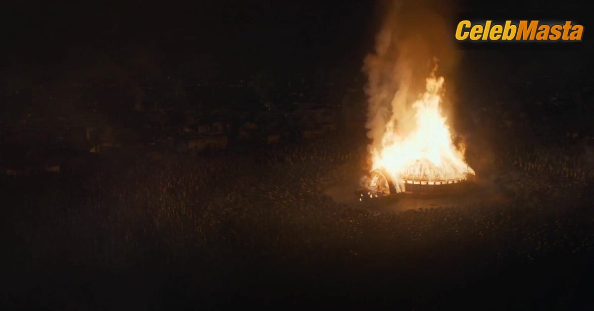 Emilia Clarke's Boobs Scene in Season 6 Episode 4 (May 15, 2016): Book of the Stranger