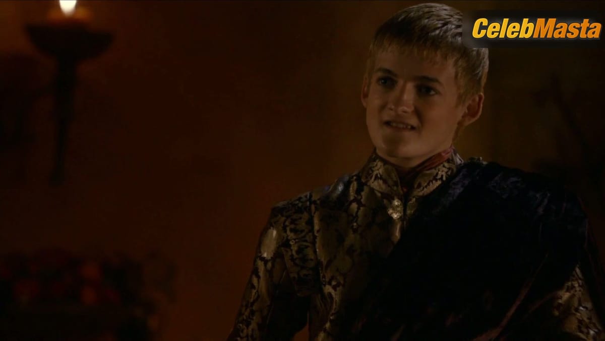 Maisie Dee's Booty, Lesbian Scene in Season 2 Episode 4 (April 22, 2012): Garden of Bones