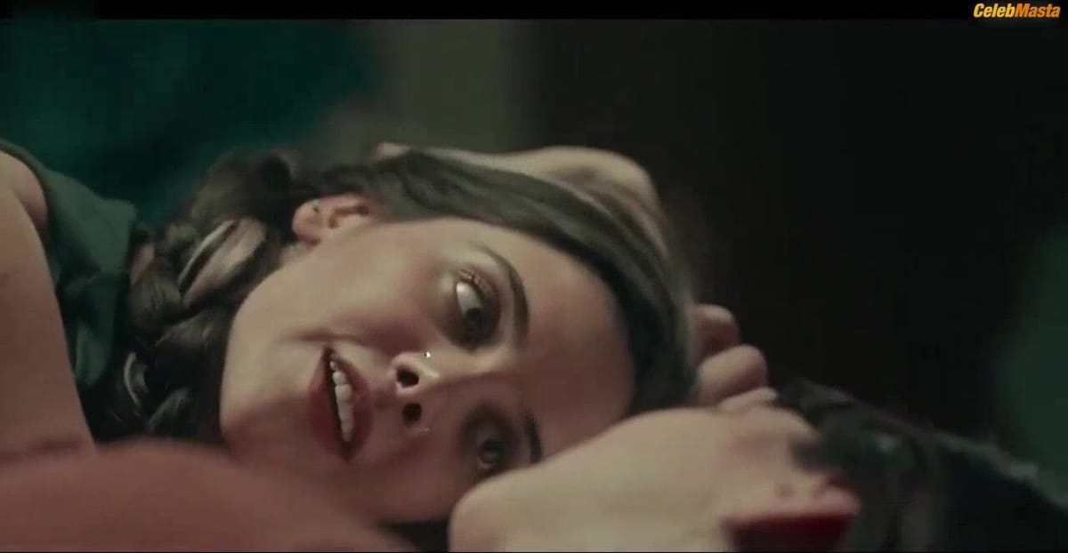 Maria De Villa Reveals All in Lesbian Scene in Dark Desire