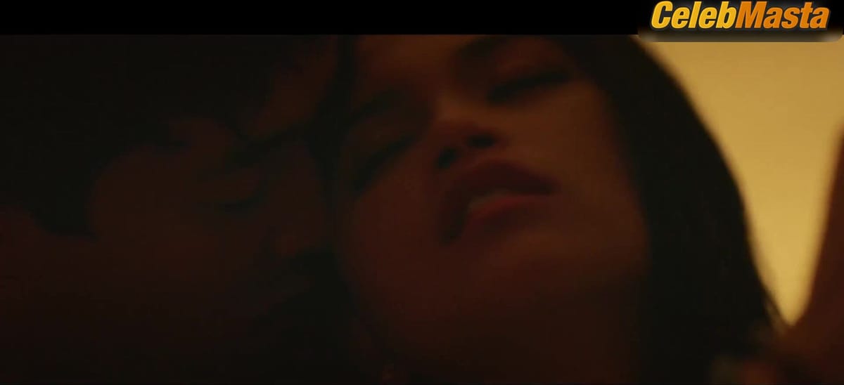 Angela Morena's Ass and Breasts Scene in La Querida