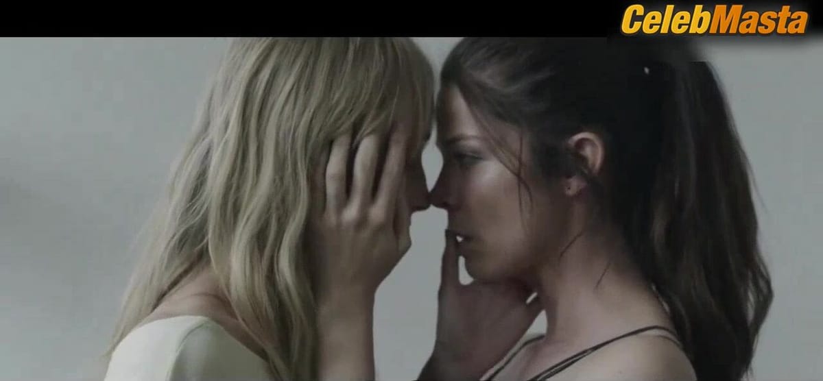 Ingrid Garcia Jonsson and Juana Acosta's Lesbian Scene in Acantilado