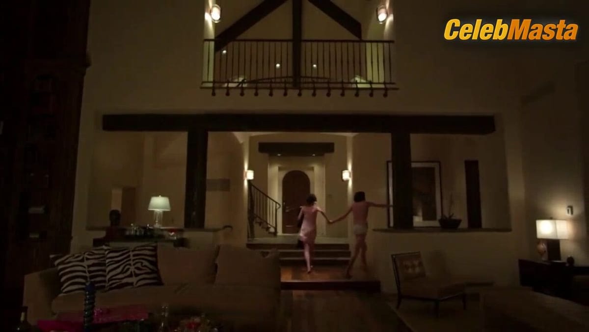 Lara Flynn Boyle's Sexy Scene from Cougar Hunting