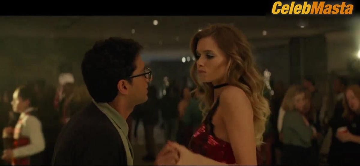 Abbey Lee's Sex Scene from Office Christmas Party