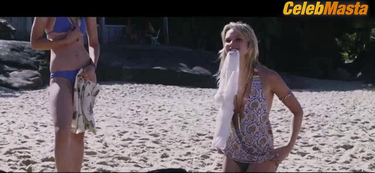 Melissa George, Beau Garrett and Olivia Wilde Show Tits in Bikini Scene, Turistas